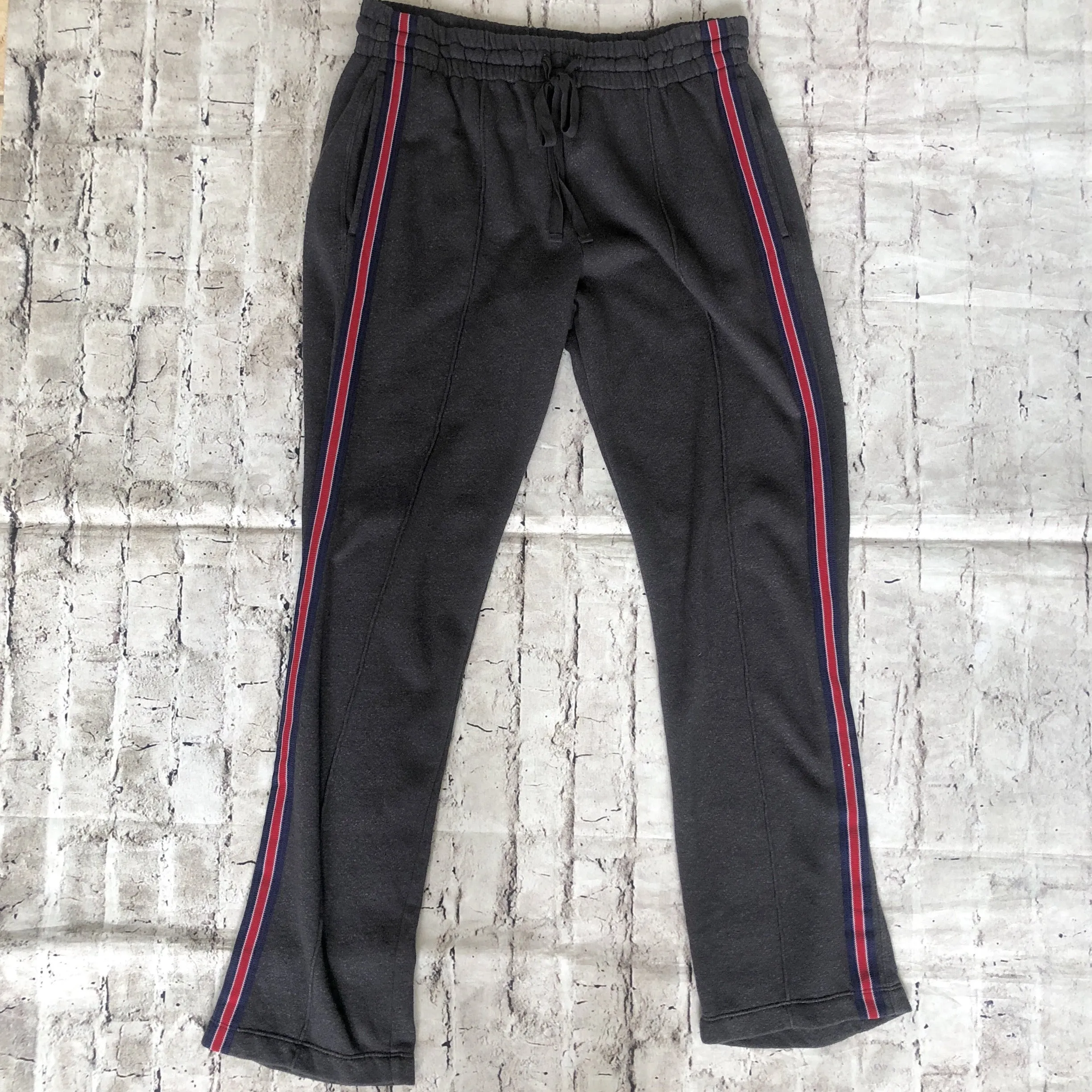 XIRENA Gray Desert Trip Fleece Pants Size M NWT